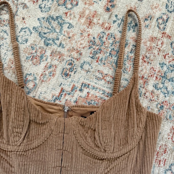 White Fox No Shade Corduroy Bustier Tank NWT — Size Medium - Picture 3 of 7